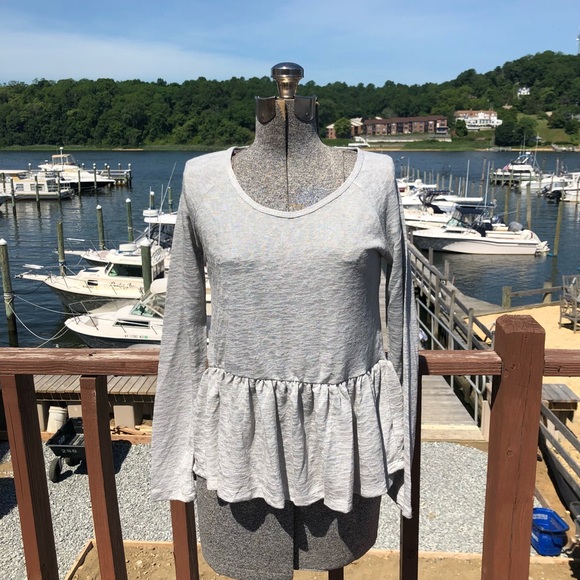 Tops - NEW WITH TAGS GRAY LONG SLEEVE BLOUSE